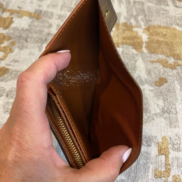 Louis Vuitton Porte Tresor Wallet in Monogram - Picture 11 of 12